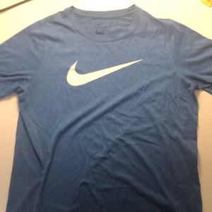 Nike Boys XL Dri-FIT Legend Tee